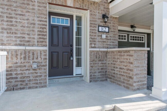 Photo - 82 Feathertop Ln