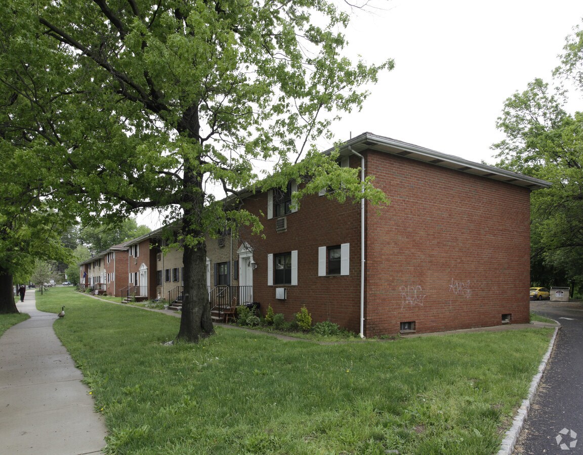East Gate Apartments - East Gate Apartments