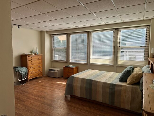 Photo - 2834 Atlantic Ave Unit 202