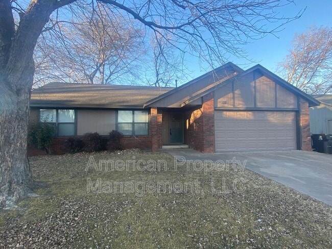 Photo - 1132 N Hickory Dr