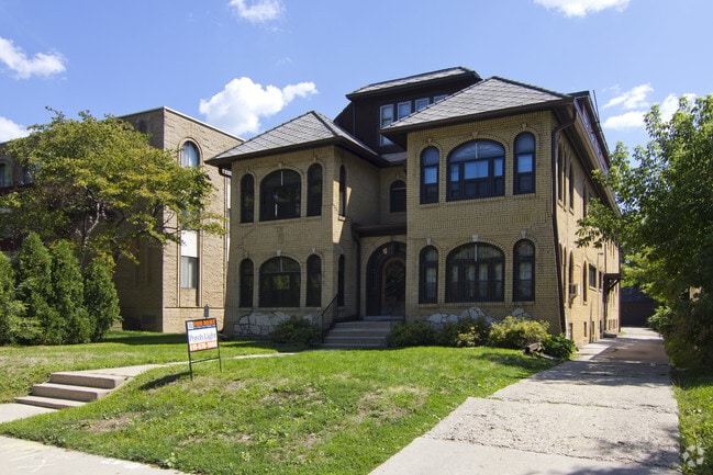 Building Photo - 4226 W Highland Blvd Rental