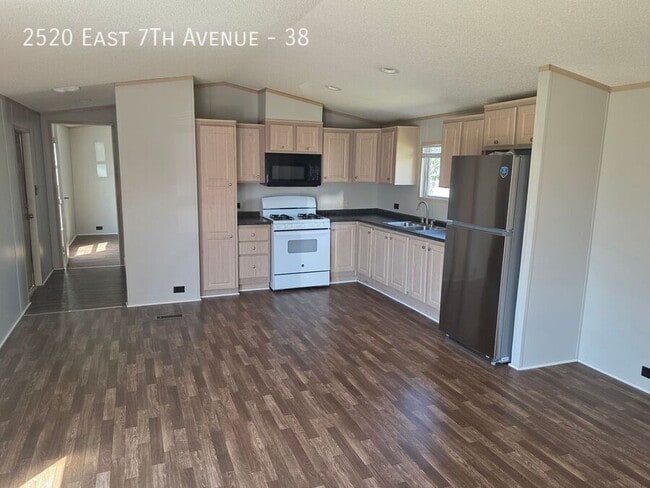 Photo - 2520 E 7th Ave