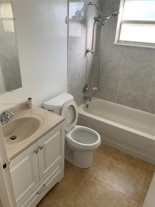Photo - 684 Monaco Ct Unit 684