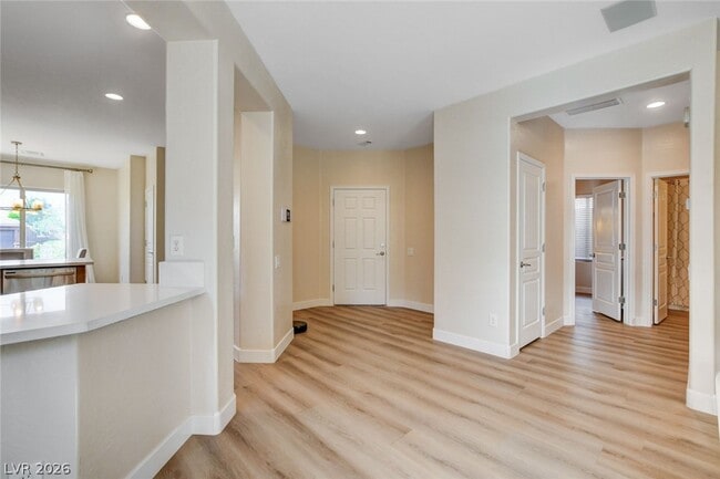 Photo - 2649 Rue Marquette Ave