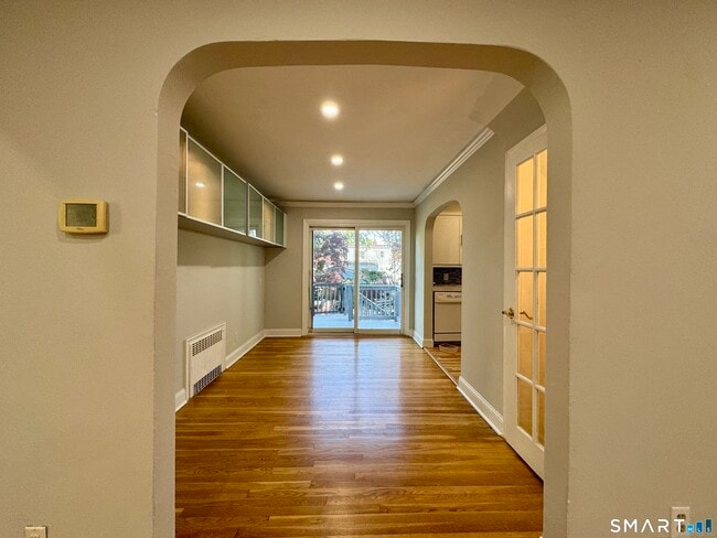 Photo - 415 Savoy St