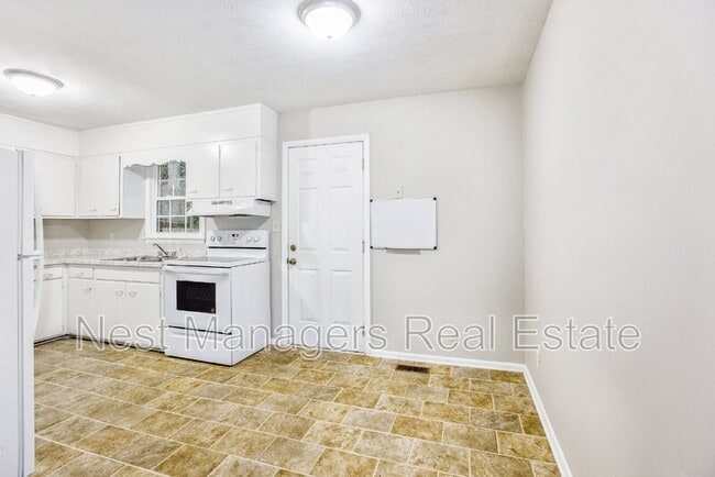 Photo - 828 Pilot Ave