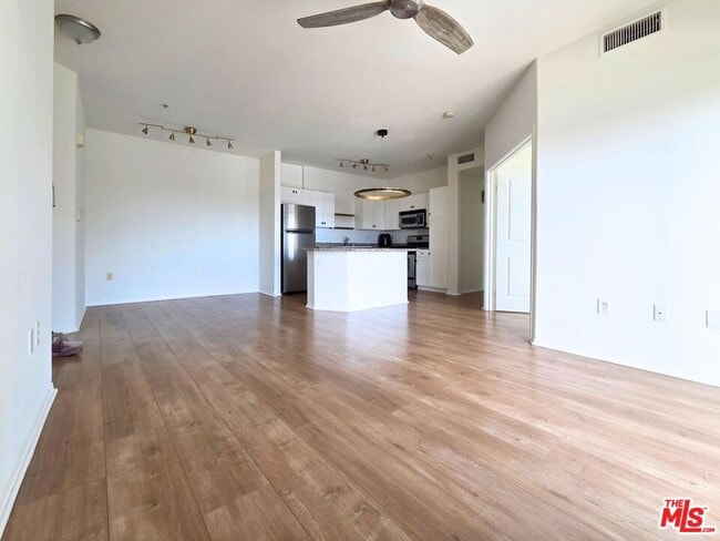 Photo - 100 S Alameda St Unit 455