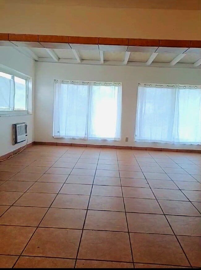 Photo - 4216 SW 51st St Unidad Spacious Loft home