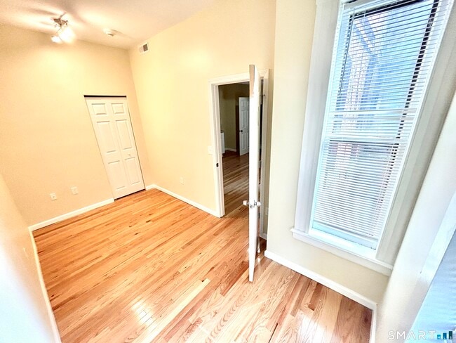 Photo - 135 W Main St Unit 3C