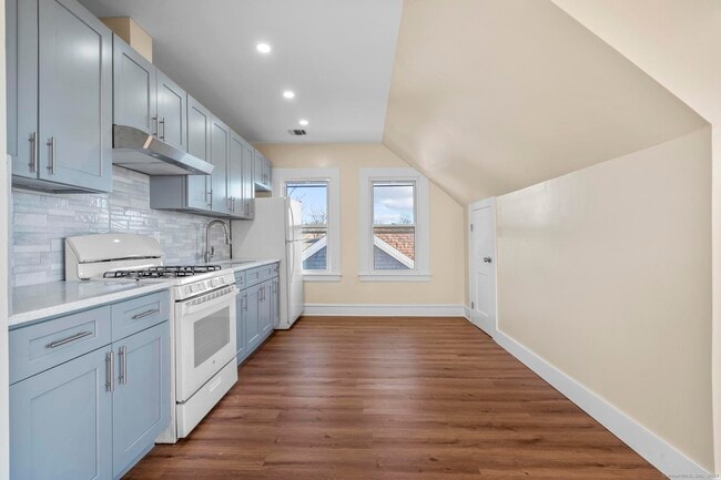 Photo - 68 Woodland Ave Unit 3