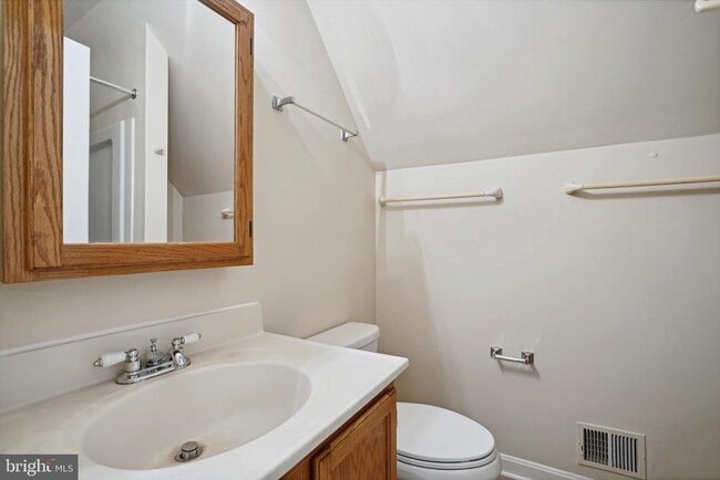 Photo - 2023 Griffith Rd