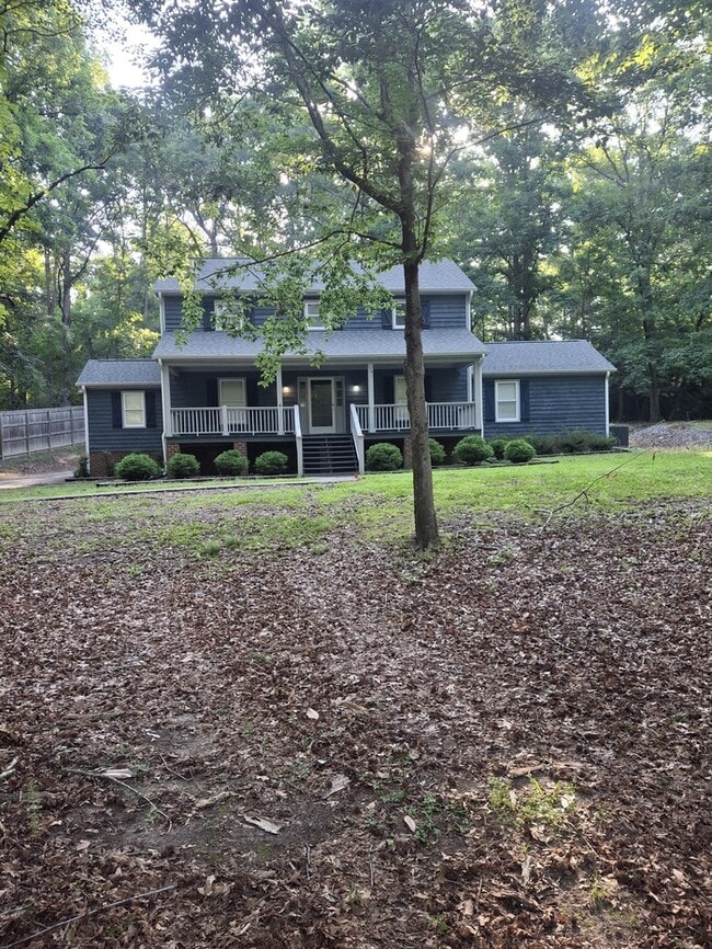 4 Bedroom 3.5 bath - 4 Bedroom 3.5 bath House