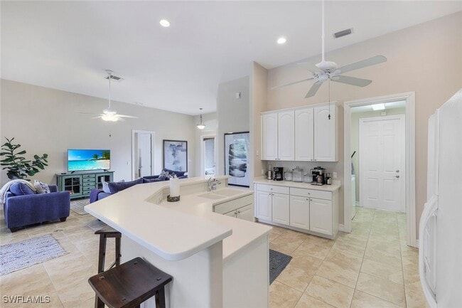 Building Photo - 31 Tahiti Rd Rental