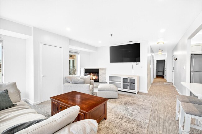 Photo - 1432 Outlook Ave Unit 2