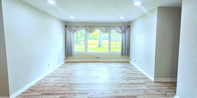 Photo - 3520 Gamage Dr