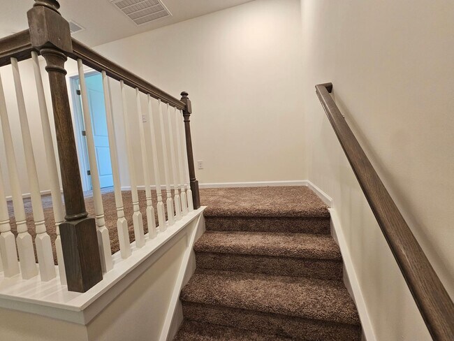 Photo - Like New End-Unit townhome in Monroe