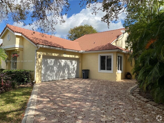 Building Photo - 10017 NW 4th St Rental