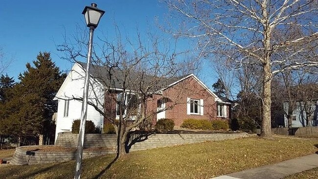 Photo - 4 bed/ 2.5 baths Single Family Home