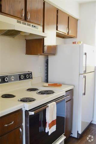 Building Photo - 2526 W Prairie St Unit 205 Rental