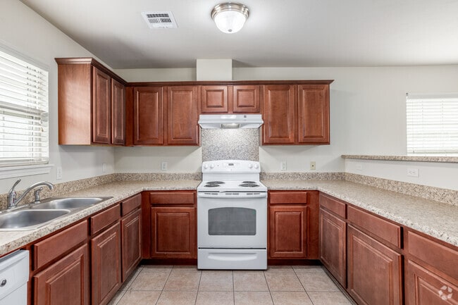 1BR, 1BA - 784SF - Kitchen