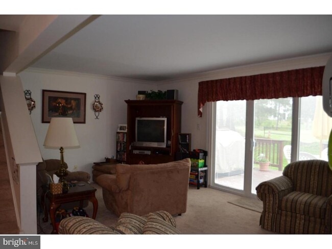 Photo - 302 Doral Dr