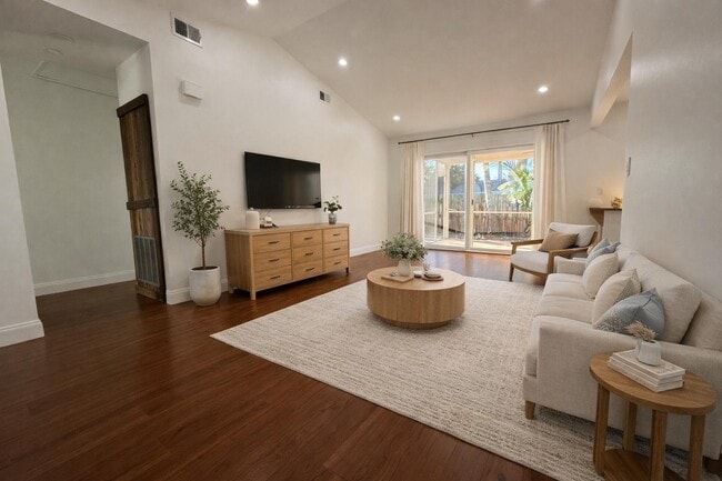 Building Photo - 9785 Ridge Creek Rd