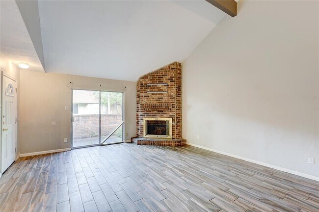 Photo - 5722 Easthampton Dr Unit B