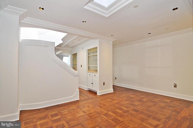 Photo - 3030 K St NW Unit 204