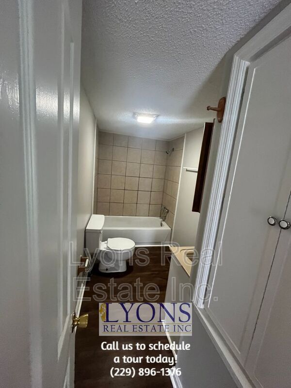 Photo - 903 E Bee Tree Ave Casa