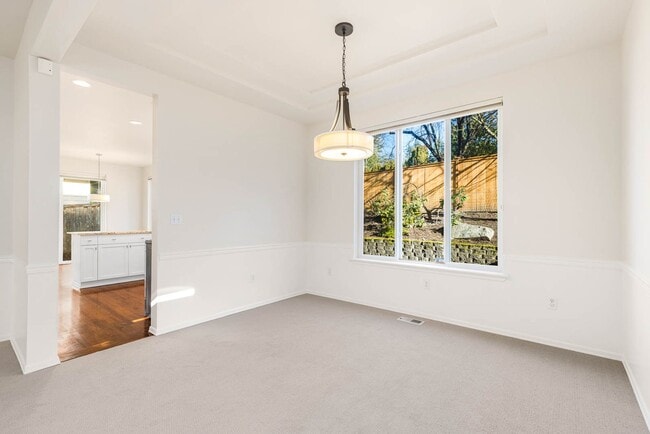 Photo - 824 Chelan Pl NE