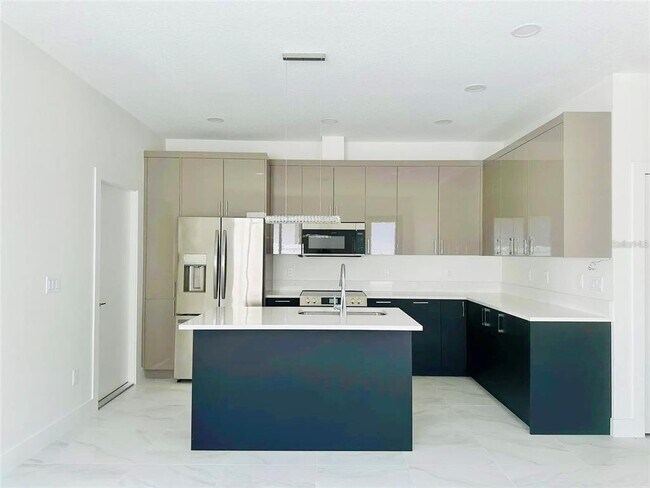 Photo - 4106 N Thatcher Ave