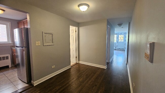 Photo - 4044 N California Ave Unit 304