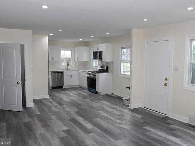 Photo - 28 Ridgley St