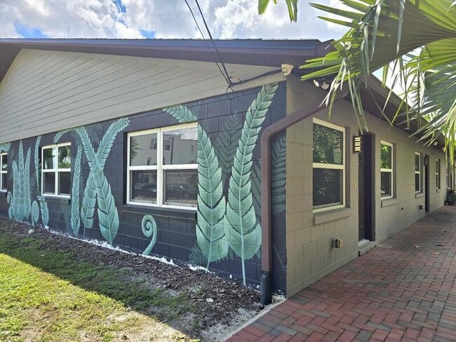 Building Photo - 314 N Iowa Ave Unit D Rental