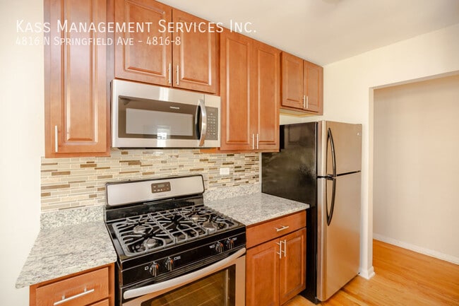 Photo - 4816 N Springfield Ave Unidad 4816-8