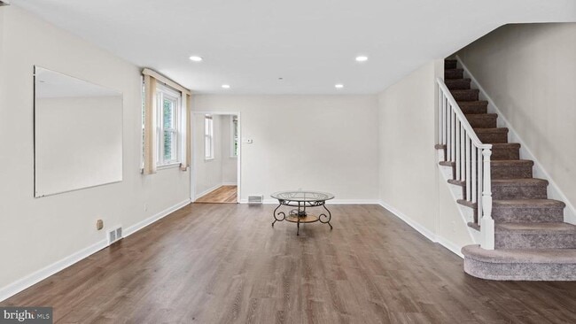 Building Photo - 221 Fitzwilliams Rd Rental