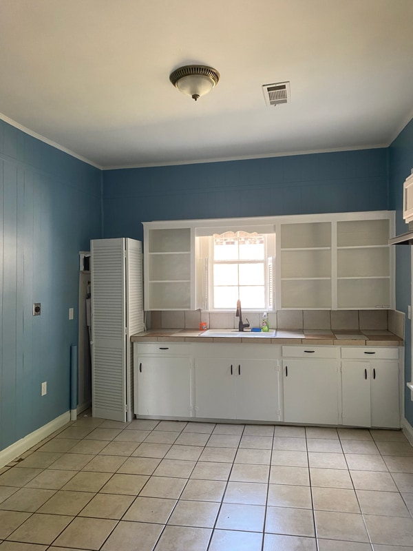 Photo - 717 Baker St