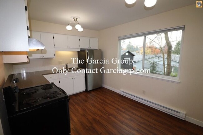 Photo - 22923 SW Pine St Unit s 1-4