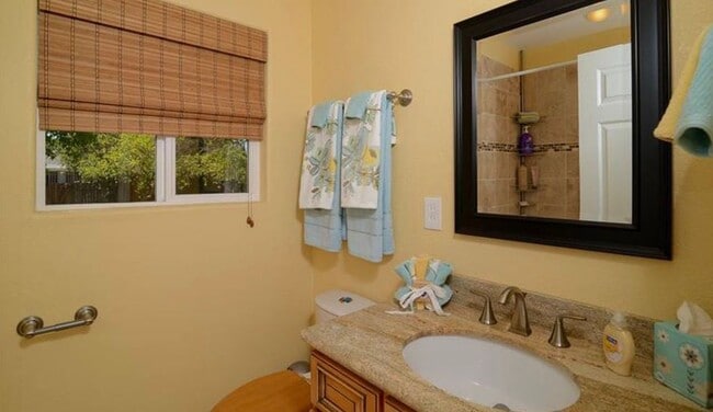 Photo - Hollywood Park Cottage