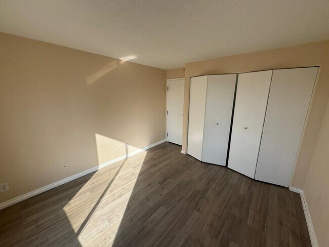 Photo - 16400 N Park Dr