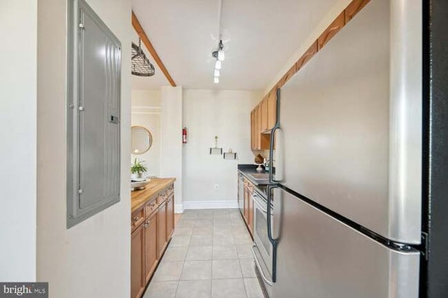 Photo - 1613 Harvard St NW Unidad 510