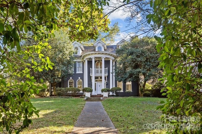 Photo - 609 Queens Rd Unit A