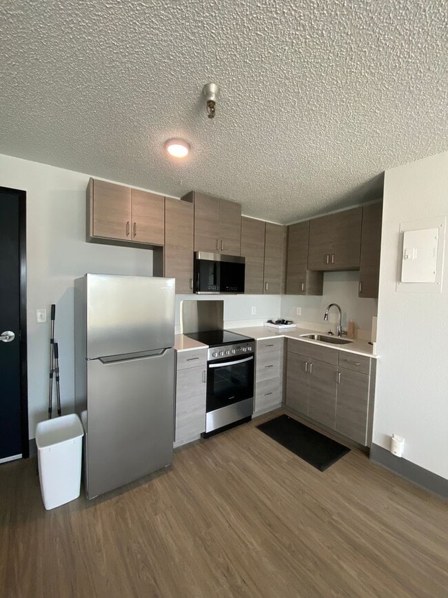 FURNISHED, 1 bed 1 bath in newly renovated... - FURNISHED, 1 bed 1 bath in newly renovated...