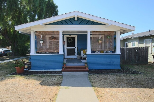Photo - 202 F St