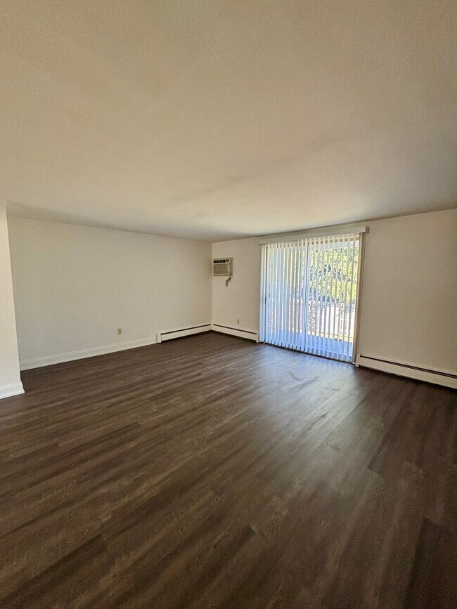 Photo - 110 Losson Rd Unit 06-01