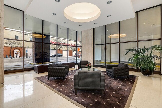 24 Hour Guard Lobby - 1636 N Wells St Apartments Unit 3304