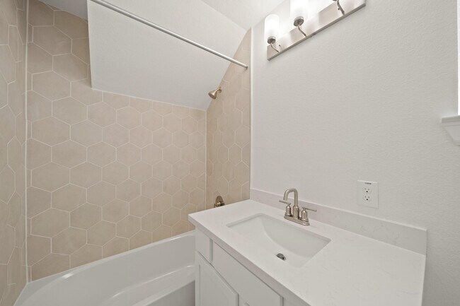 Photo - 13305 Moncloa Dr