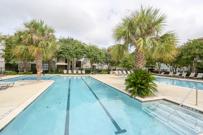 Building Photo - The Oasis Rental