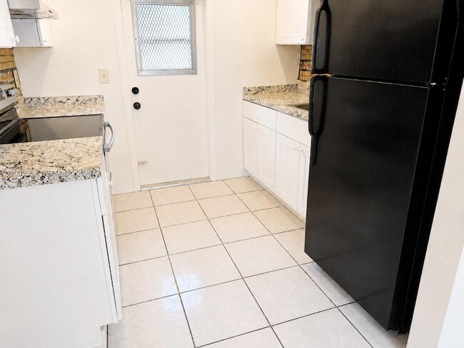 Photo - 728 SW 7th St Unit 1-2