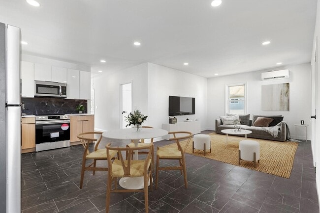 Photo - 70 Billings Ave Unidad 2